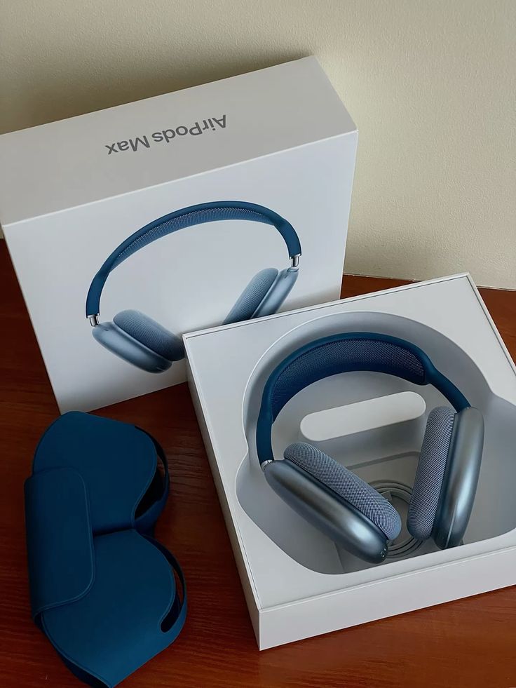 Airpods Max - Premium Over Ear Wireless Bluetooth Headphones